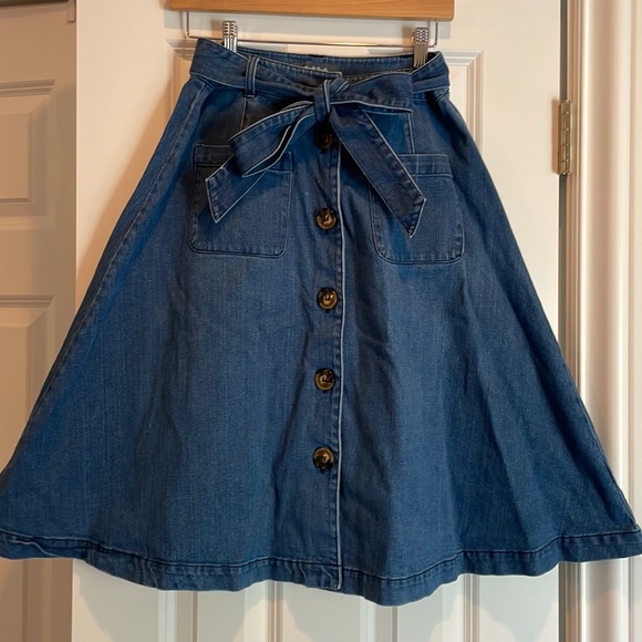 ModCloth heavy denim knee length a-line skirt with waist bow - Picture 1 of 4